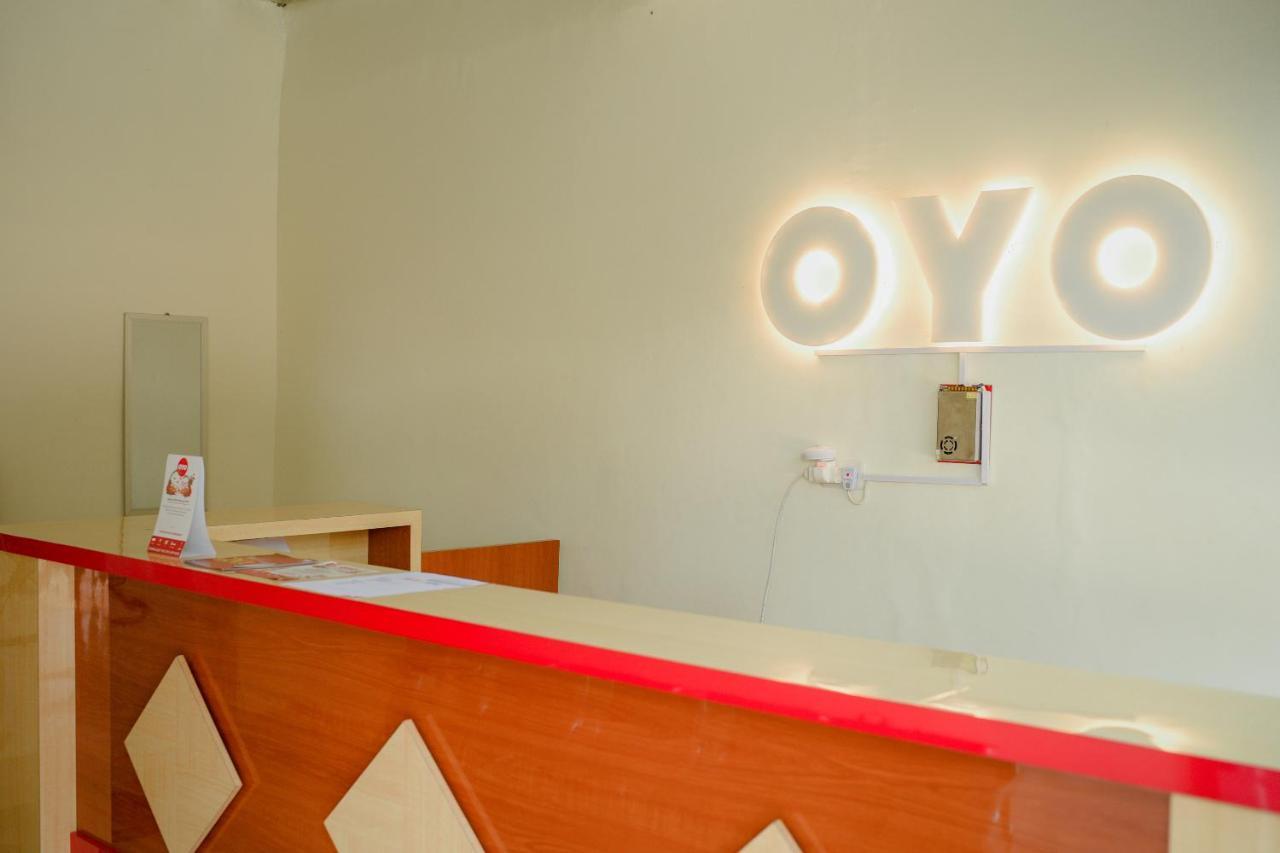 OYO 174 Desilva Bandara Hotel Palembang Bagian luar foto